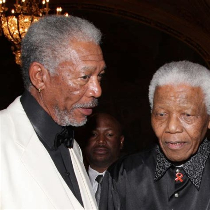 Morgan Freeman to play Nelson Mandela with his blessing